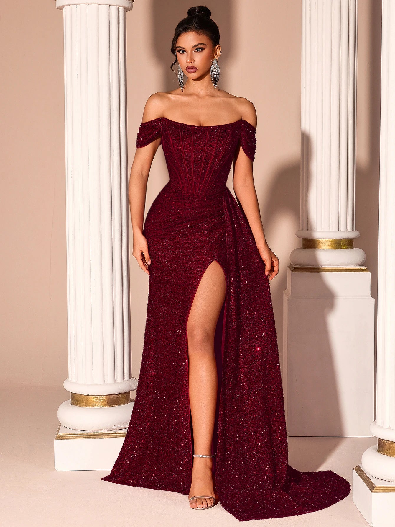 Vestido de Festa Adyce Feminino com Lantejoulas, Ombro a Ombro, Fenda Alta, Costas Nuas e Amarrações para Casamento, Aniversário e Eventos Formais