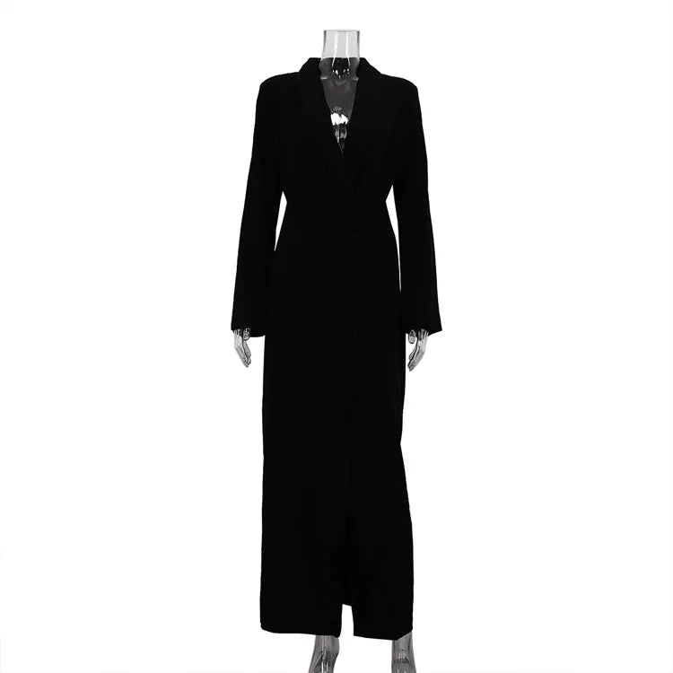 Vestido longo blazer feminino de manga comprida, elegante, com lapela, botões frontais e fenda na barra, ideal para ocasiões formais no escritório. Moda feminina Sehe.