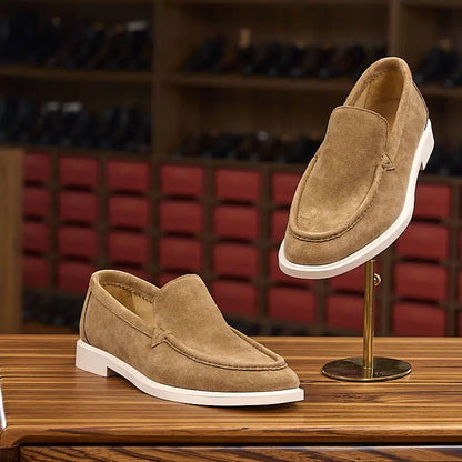 Sapatos masculinos de couro legítimo de alta qualidade, mocassins elegantes e versáteis para uso diário.