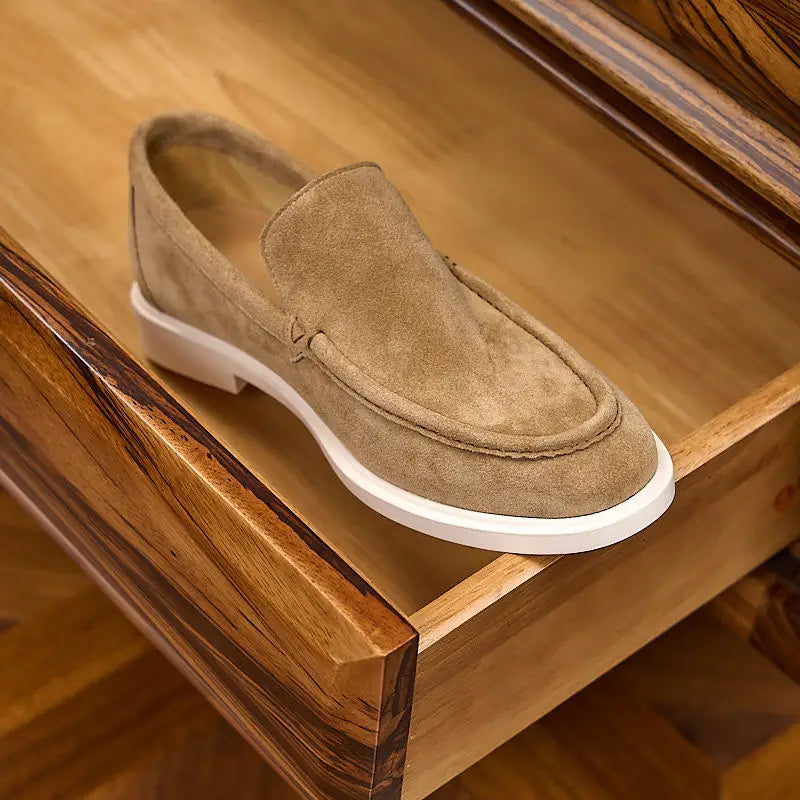Sapatos masculinos de couro legítimo de alta qualidade, mocassins elegantes e versáteis para uso diário.