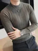 Suéter Masculino Listrado Versátil de Manga Longa e Gola Média (Slim Fit)