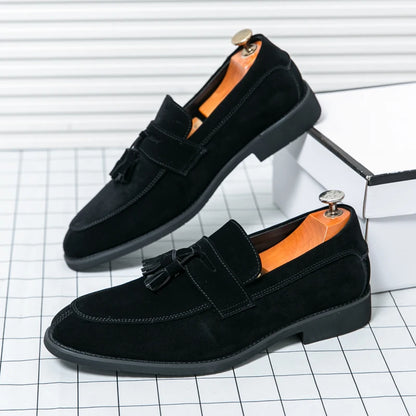 Sapatos sociais masculinos de tamanho grande, em couro, mocassins de verão para casamento, com bico fino, estilo outono.
