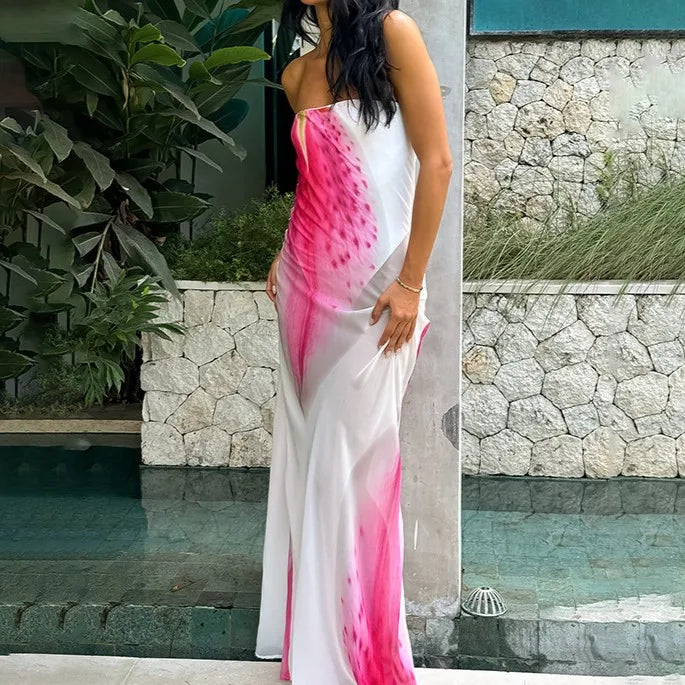Vestido longo feminino casual de verão com estampa floral da moda, modelagem slim, corte reto e elegante para praia.