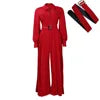 Macacão feminino de inverno com design moderno, modelagem solta e pregas, pernas largas, elegante para o escritório, com mangas compridas e cinto.