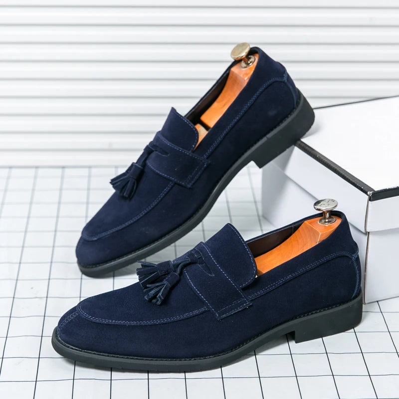 Sapatos sociais masculinos de tamanho grande, em couro, mocassins de verão para casamento, com bico fino, estilo outono.