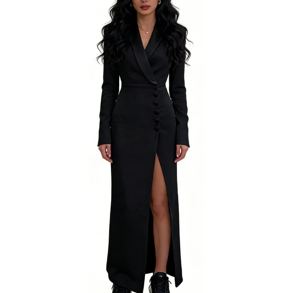 Vestido longo blazer feminino de manga comprida, elegante, com lapela, botões frontais e fenda na barra, ideal para ocasiões formais no escritório. Moda feminina Sehe.