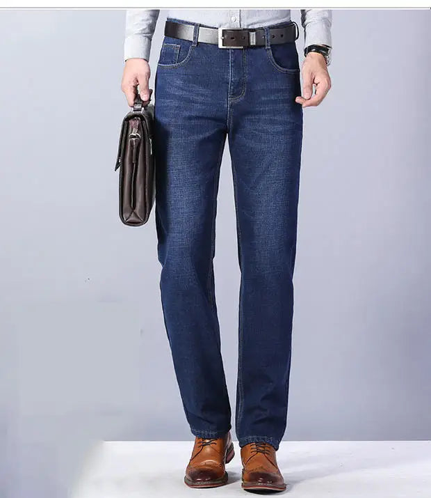 Calças de trabalho masculinas estilo casual, com elastano e alta resistência, disponíveis em tamanhos grandes (plus size) e modelos personalizados; opções de corte reto ou slim, nas cores preto e azul.