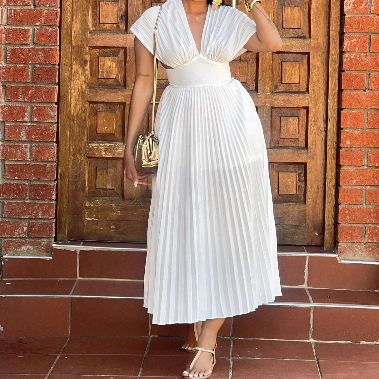 Novos Vestidos Longos Femininos Plissados com Decote em V e Cor Sólida – Sehe Fashion