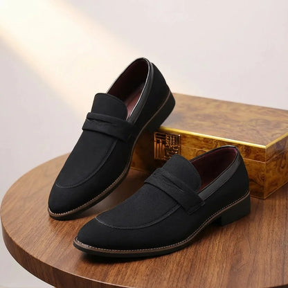 Sapatos casuais masculinos de estilo britânico, versáteis, retrô e confortáveis, feitos à mão em couro nobuck de alta qualidade.