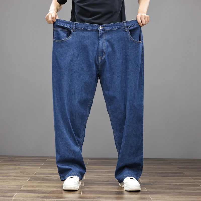 Calça Jeans Masculina Casual Plus Size – Corte Reto, Cintura Média, Lavagem Clara, Tecido com Elastano e Ajuste Confortável (Outono/Inverno)