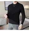 Suéter Masculino Listrado Versátil de Manga Longa e Gola Média (Slim Fit)