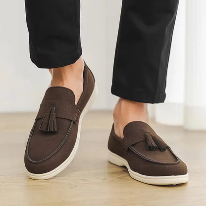 Sapatos masculinos casuais de couro de luxo para uso diário, com alta demanda no atacado.