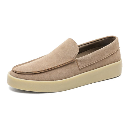 Novo sucesso de vendas: Mocassins masculinos estilo *slip-on* em couro sintético (PU), com bico arredondado, forro em tela, suporte para o arco do pé, entressola em EVA e solado de borracha.