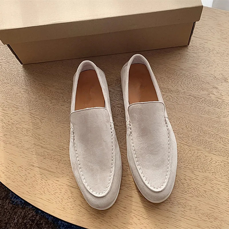 Sapatos casuais de cano alto em pele de carneiro, estilo coreano, para homens, mocassins confortáveis e estilosos com sola de borracha.