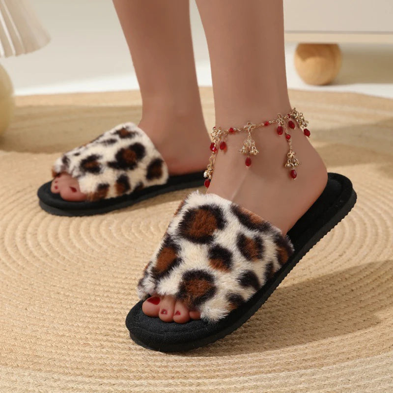 Chinelo feminino da moda, em algodão felpudo, quente, leve, com sola plana em EVA, antiderrapante, confortável, ideal para inverno e outono.