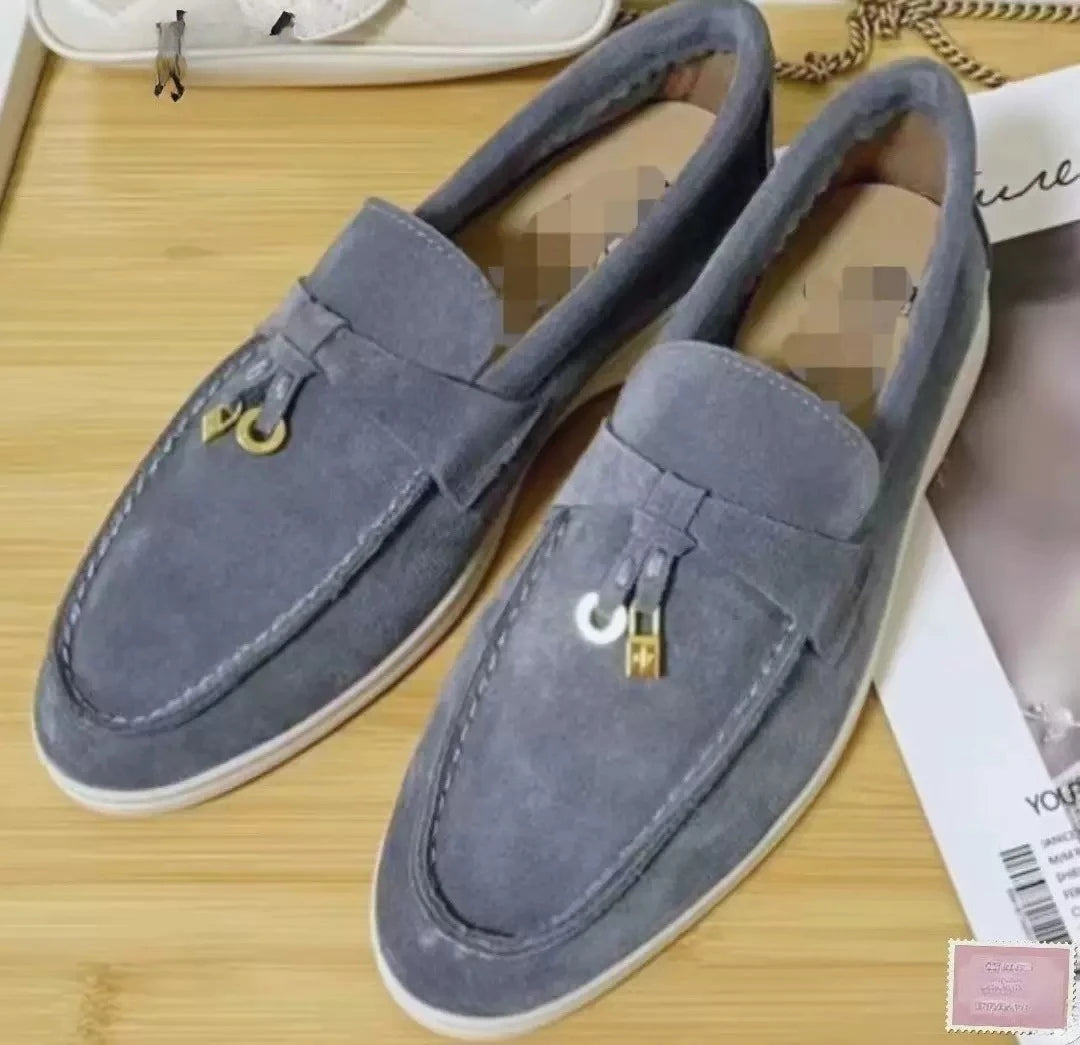 Sapatos femininos de borracha, mocassins, para adultos, outros modelos femininos, de costura, realistas.