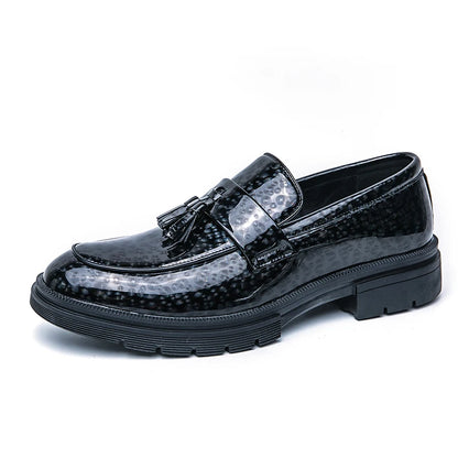 Sapatos de couro brilhante com franjas masculinas de luxo moda negócios escritório oxford mocassins designer italiano casamento sapatos sociais masculinos