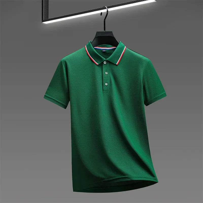 Camisa polo masculina casual de manga curta e cor sólida, modelo verão , moderna, confortável e versátil.