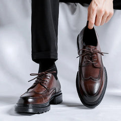 Sapatos de Couro Brogue Masculinos para Negócios, Formais, com Cadarço, Oxford, Solado Grosso, Confortáveis para Casamento e Escritório