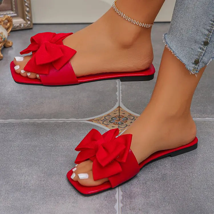 Chinelo feminino rasteiro, rasteiro, casual, para praia, sandálias de verão com laço, calçado leve para uso externo, modelo slide.