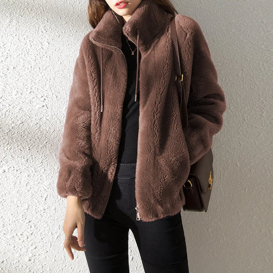 Casaco feminino de inverno em fleece coral duplo, quente, com gola alta, grosso e macio, estilo sobretudo feminino casual, manga comprida e zíper.