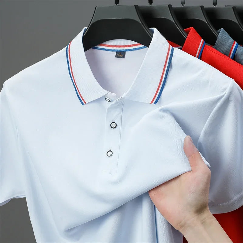 Camisa polo masculina casual de manga curta e cor sólida, modelo verão , moderna, confortável e versátil.
