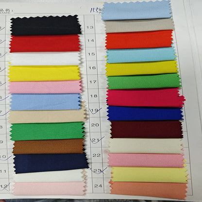 Terno feminino elegante preto com lapela de pico, abotoamento duplo, blazer longo, modelagem solta, ideal para casamentos, escritório, negócios e uso diário. Peça única.
