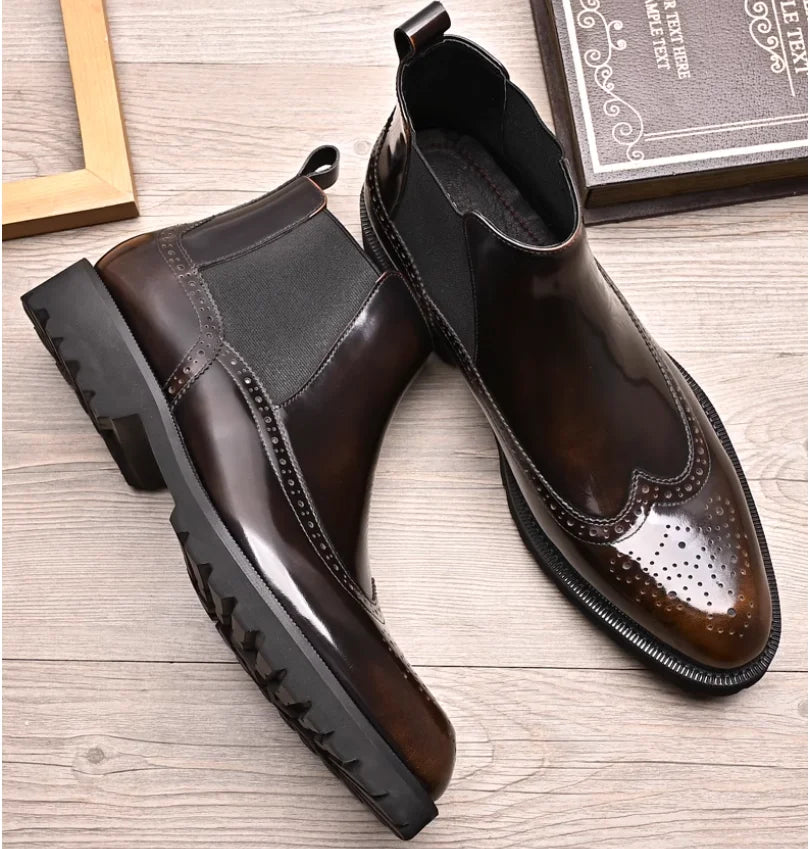 Botas Chelsea de couro genuíno masculino outono inverno bico fino brilhante brogue sapatos curtos estilo britânico