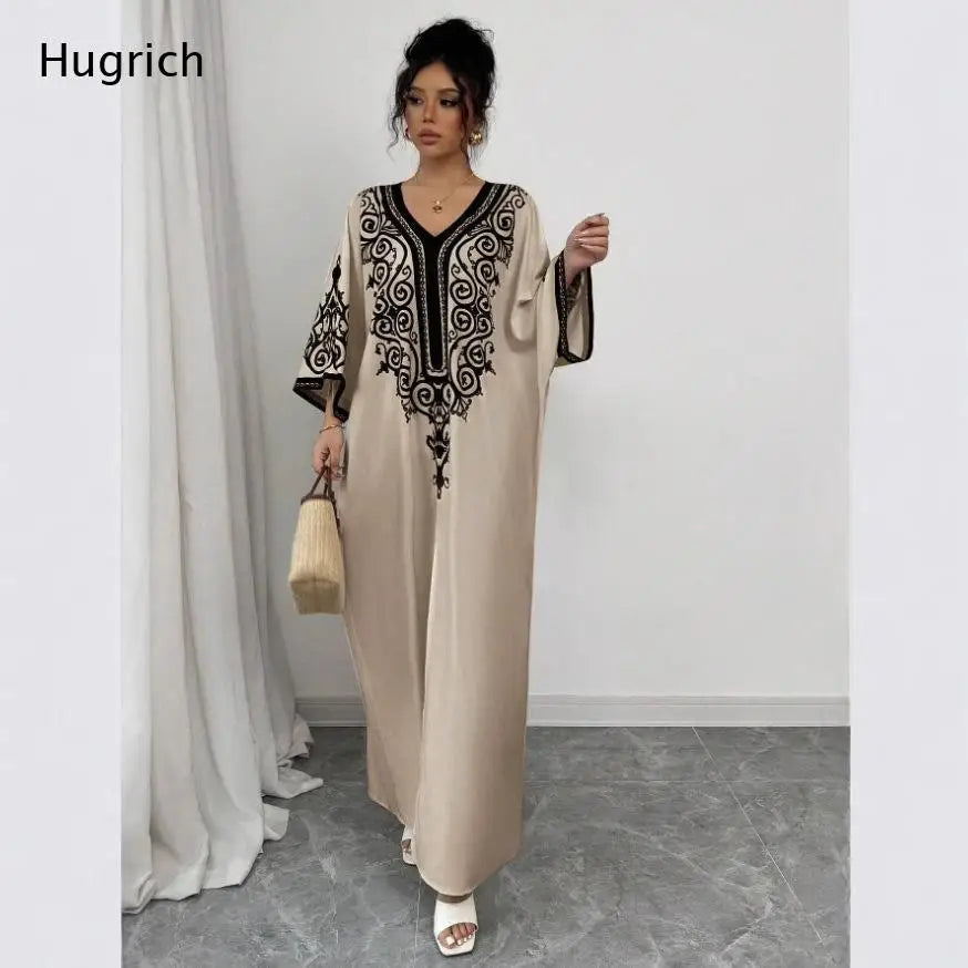 Vestido Maxi Kaftan Bege com Decote em V para Mulheres com Bordado Preto e Manga Batwing Étnica Abaya