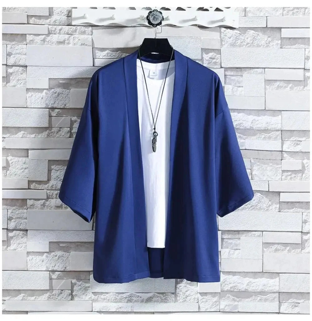 Camisas Kimono Japonesas Masculinas Casuais com Costura Aberta, Yukata Leve e Moderna, Cardigã Preto com Mangas 3/4, Ideal para Férias de Verão