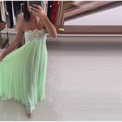 Conjunto Feminino de Calça com Top de Renda Transparente de Alças Finas e Costas Abertas, Corte Solto e Reto, Bainha Elástica, Estilo Praia Chique
