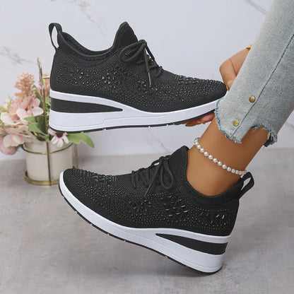 Tênis feminino de plataforma com strass brilhantes, respirável, em malha antiderrapante, ideal para caminhada, tamanhos grandes, solado grosso e cor branca.