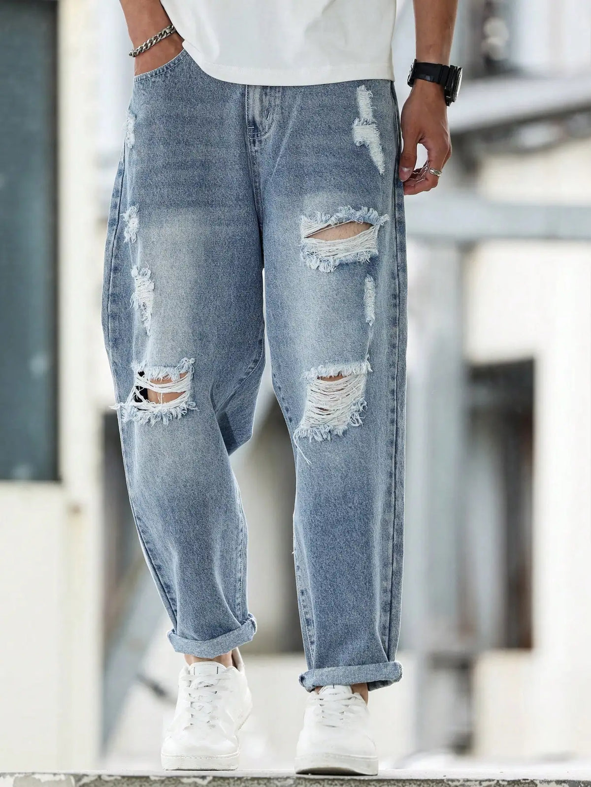 Calça Harém jeans rasgada azul masculina para primavera e outono. Moda de rua. Tendência Casual 。