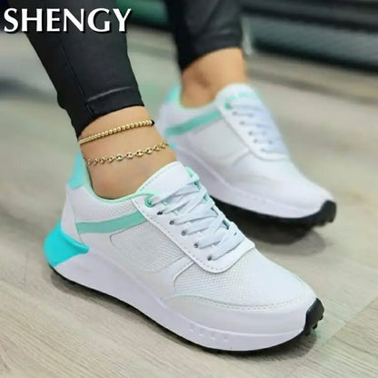 Tênis feminino novo, em mesh respirável, com plataforma, estilo esportivo, cores sortidas, cadarço, casual, vulcanizado.