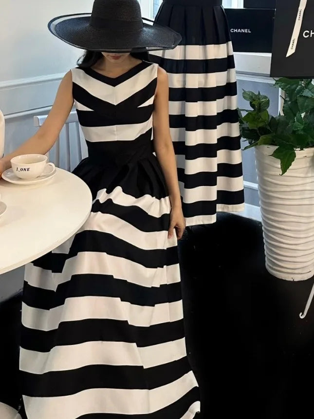 Vestido Feminino Elegante de Verão Estilo Hepburn com Blocos de Cores e Listras, Decote em V, Sem Mangas, Efeito Emagrecedor,...