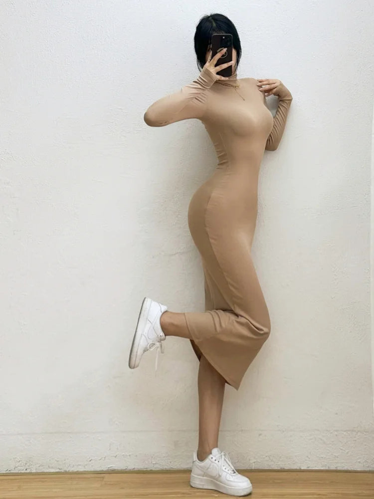 Vestido longo feminino WOMENGAGA de outono/inverno, manga comprida, gola alta, corte justo, cauda de sereia, elegante e delicado (código 0O60).