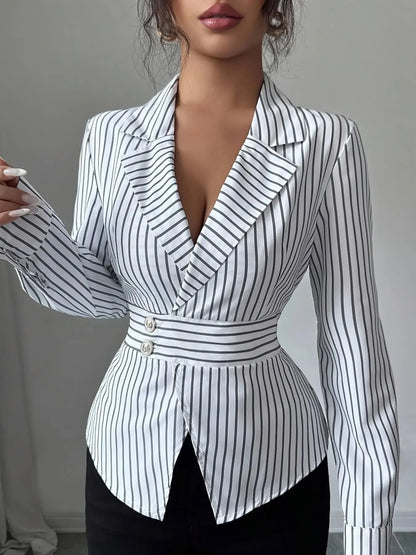 Blazer Feminino 2026 com Listras Verticais, Decote V, Manga Longa, Cintura Marcada e Detalhe de Botões - Camisa Social para Escritório