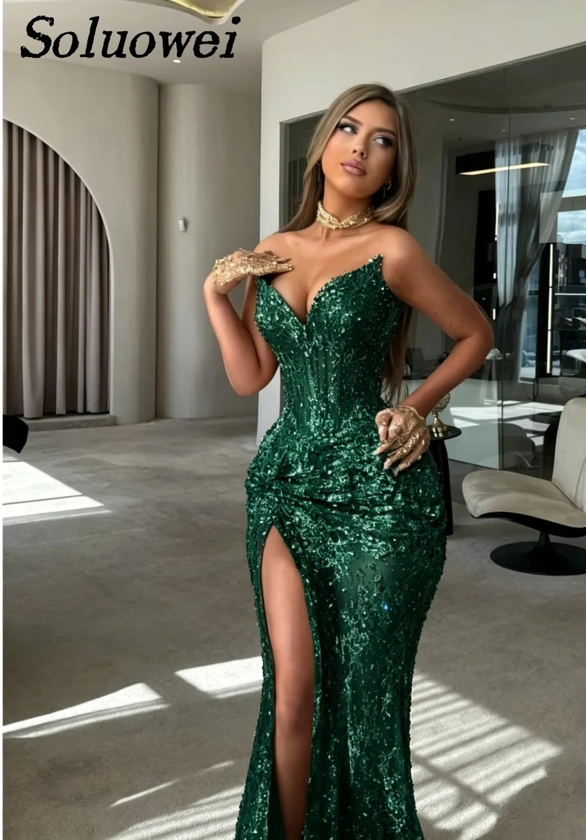 Vestidos Personalizados Elegantes Sem Alças com Decote Coração, Corpete Bordado com Fenda, Luxuosos Vestidos Formais de Baile Sereia