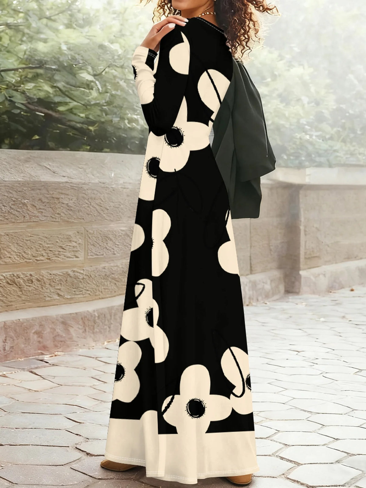 Vestido Maxi Feminino de Manga Longa com Estampa Floral Abstrata Grande