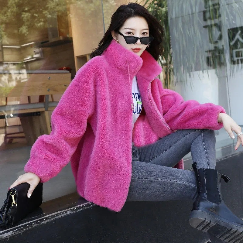 Casaco feminino de inverno em fleece coral duplo, quente, com gola alta, grosso e macio, estilo sobretudo feminino casual, manga comprida e zíper.