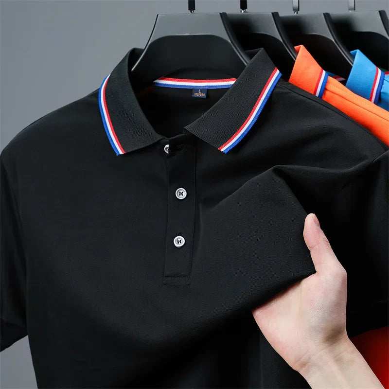 Camisa polo masculina casual de manga curta e cor sólida, modelo verão , moderna, confortável e versátil.