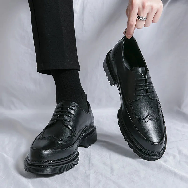 Sapatos de Couro Brogue Masculinos para Negócios, Formais, com Cadarço, Oxford, Solado Grosso, Confortáveis para Casamento e Escritório