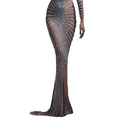 Vestidos Femininos : Novo Vestido Europeu de Renda Transparente com Manga Longa e Fenda, com Strass - Moda Feminina