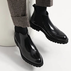 Botas Chelsea de couro genuíno masculino outono inverno bico fino brilhante brogue sapatos curtos estilo britânico