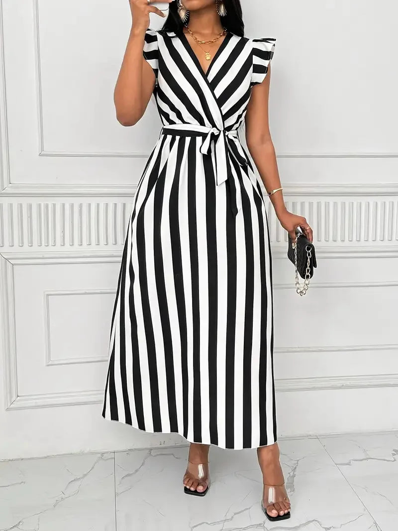 Vestido Longo Elegante Estampado com Decote em V e Cinto na Cintura, Listras, Estilo Casual Verão 2025, Moda Feminina, Peça Única para Passeio na Cidade