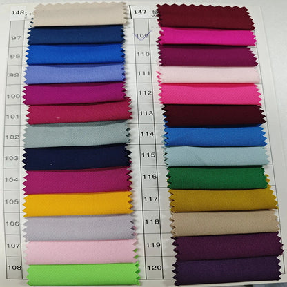 Terno feminino elegante preto com lapela de pico, abotoamento duplo, blazer longo, modelagem solta, ideal para casamentos, escritório, negócios e uso diário. Peça única.