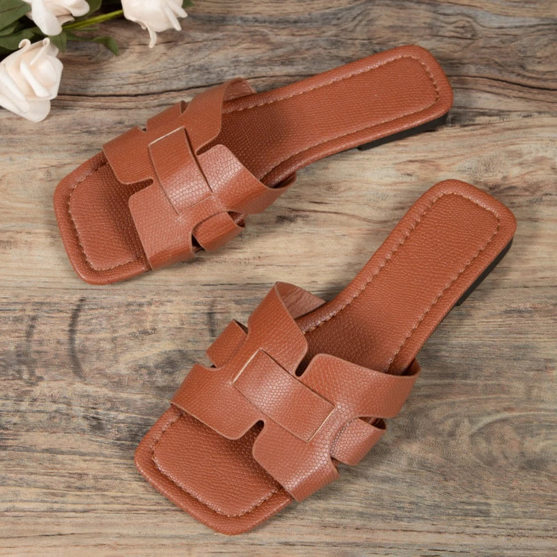 Sandálias femininas plus size, modernas, de malha, com sola plana, casuais, para casais, ideais para praia, confortáveis e perfeitas para o verão.
