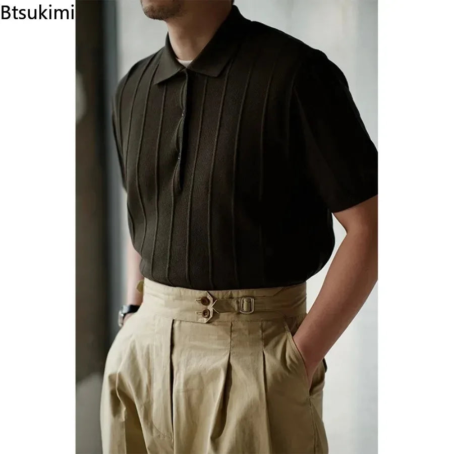 Camisa Polo Masculina de Verão 2026 em Seda Gelada, Manga Curta, Listrada, Lisa, de Malha, com Gola e Botões, Estilo Casual de Negócios