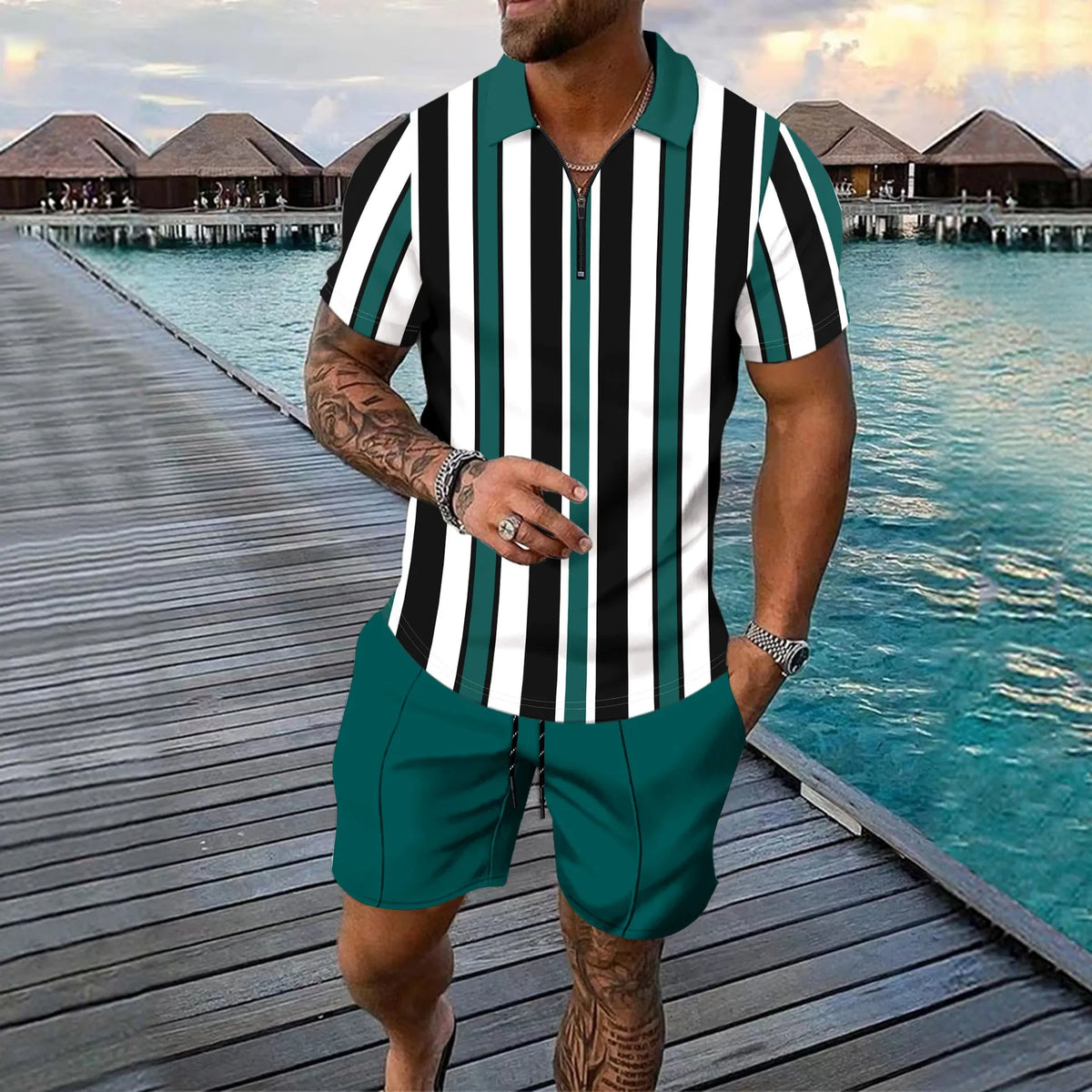 Conjunto de Verão Masculino com Listras, Camiseta de Manga Curta e Calças Curtas em Dois Peças
