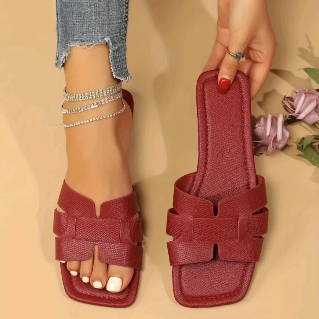 Sandálias femininas plus size, modernas, de malha, com sola plana, casuais, para casais, ideais para praia, confortáveis e perfeitas para o verão.